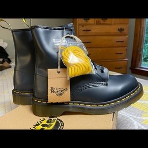 Dr Martins original collection Navy Boot